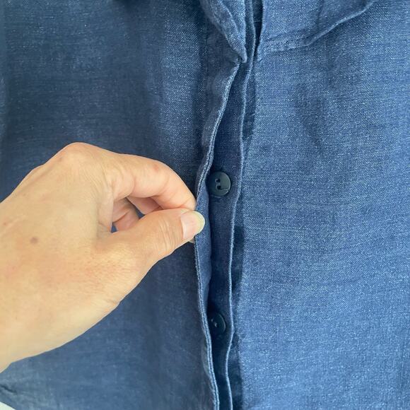 Women’s Corey Lynn Calter Blue Linen Button up Sleeveless Top with Ruffles.Small - Picture 5 of 8